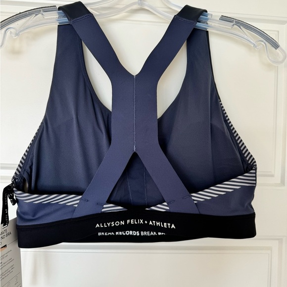 NWT  ATHLETA Allyson Felix Ultimate Legends Sports Bra Blue Black Size M - Picture 2 of 12